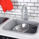 GINGER HOME Детска дървена кухня със звук, светлина и аксесоари за готвене  - White/Grey